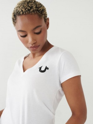 True Religion Crystal Logo V T-Shirts Damen Weiß | 36805GTJE