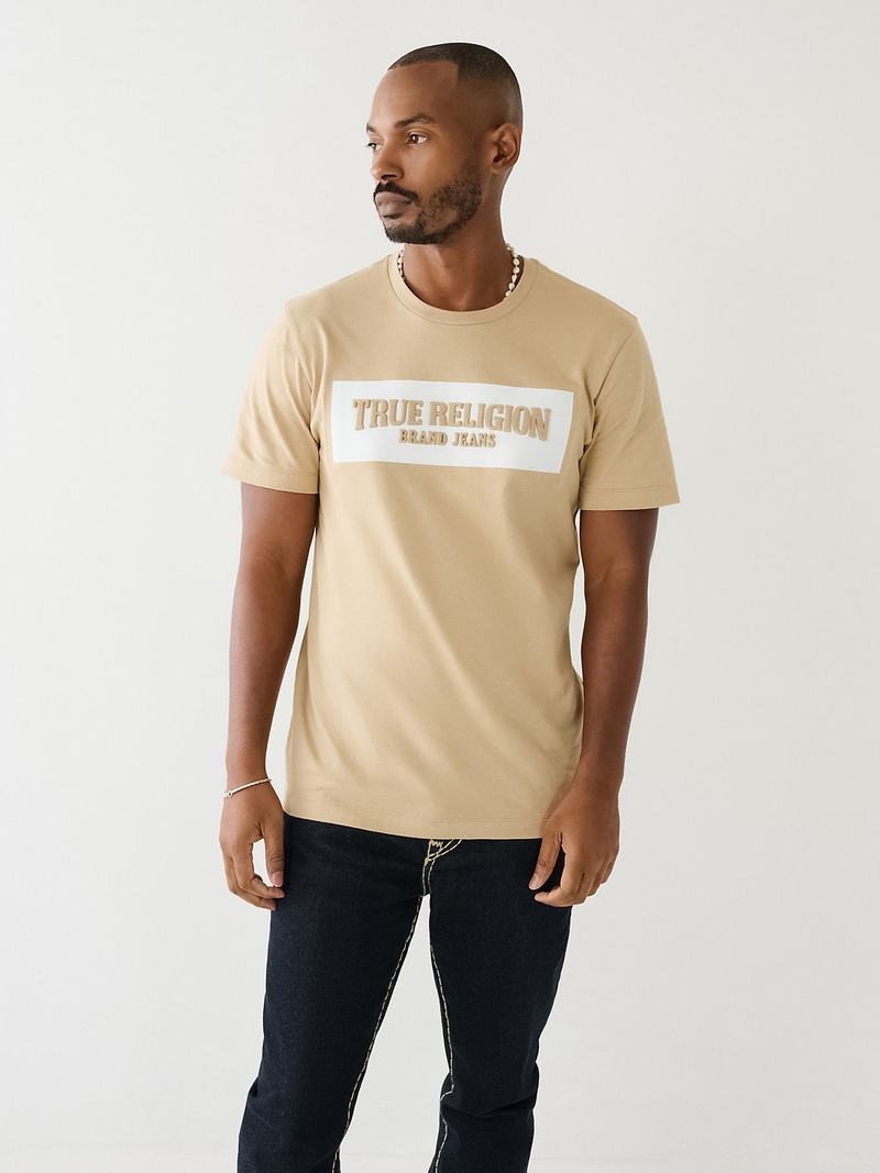 True Religion Embossed Arch Logo T-Shirts Herren Beige | 20948YBUT